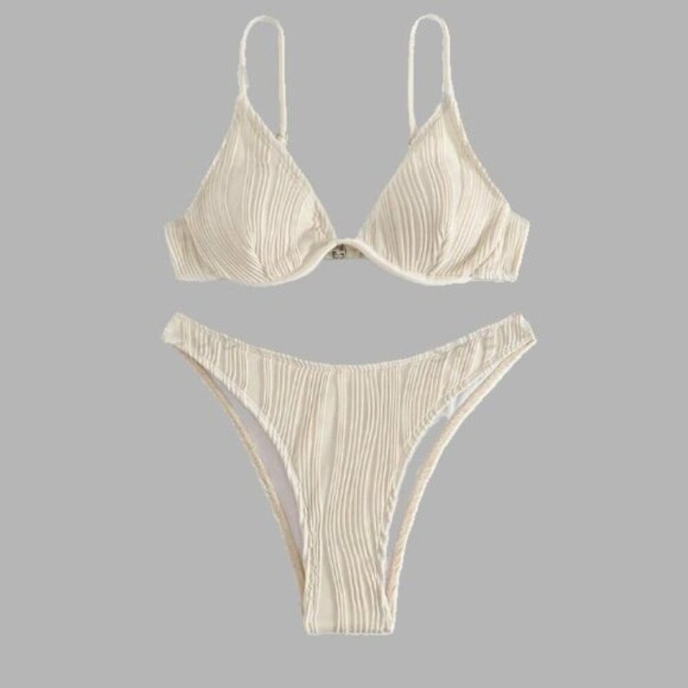 Womens Two Piece High Cut Underwire Bikini Size Small NWOT